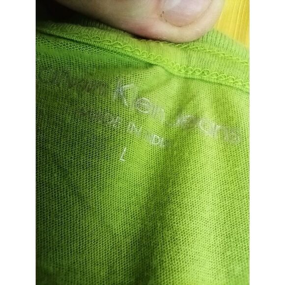 Calvin Klein v neck tee - Picture 5 of 12